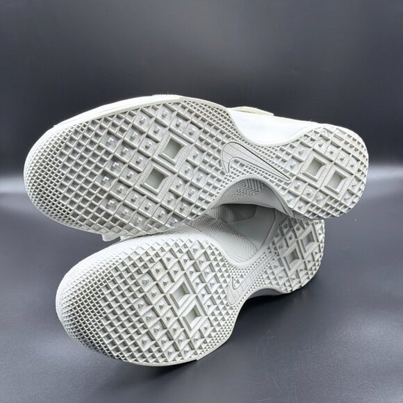 Nike LeBron Soldier 10 SFG Lux 'Bone' - Picture 8 of 11